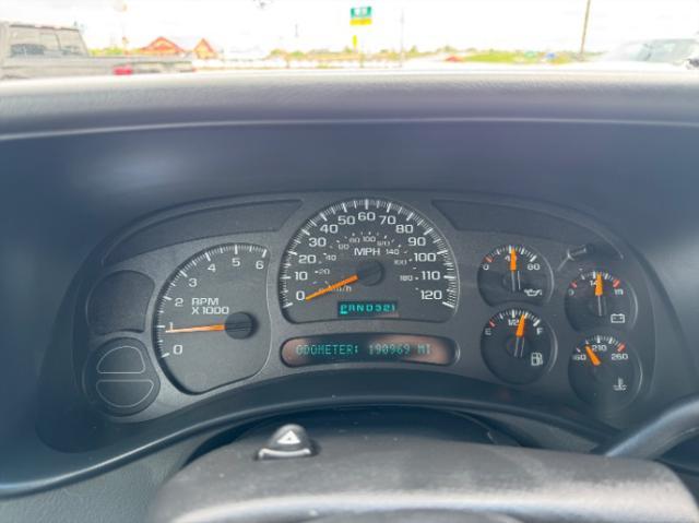 used 2003 Chevrolet Avalanche car, priced at $9,980