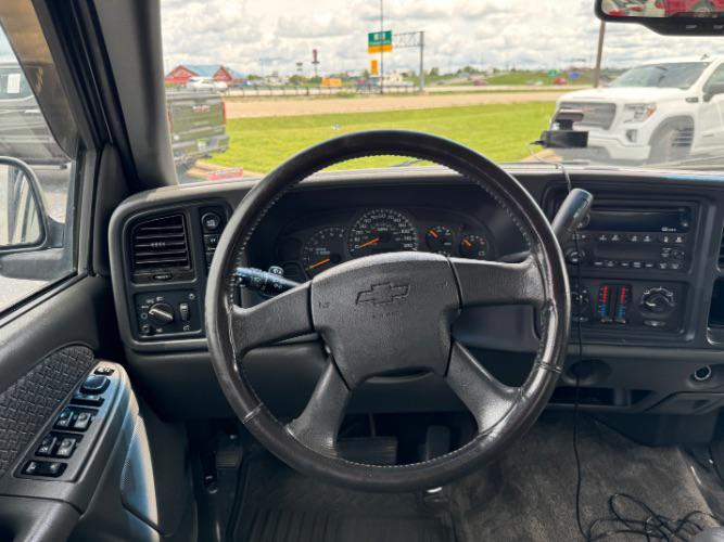used 2003 Chevrolet Avalanche car, priced at $9,980