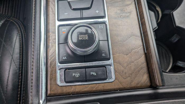 used 2018 Ford Expedition car, priced at $23,980