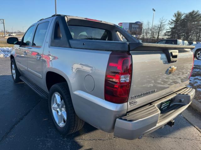 used 2007 Chevrolet Avalanche car, priced at $9,980