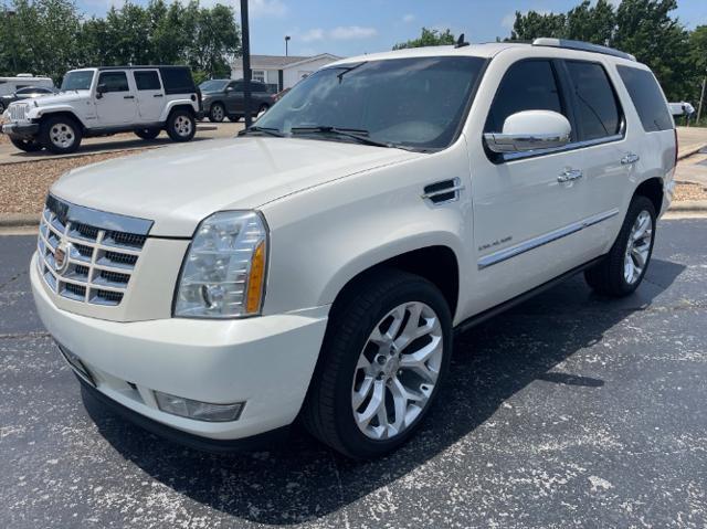 used 2010 Cadillac Escalade car, priced at $12,480