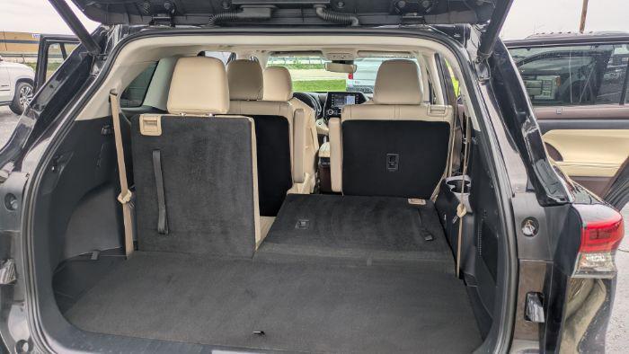 used 2020 Toyota Highlander car, priced at $26,980
