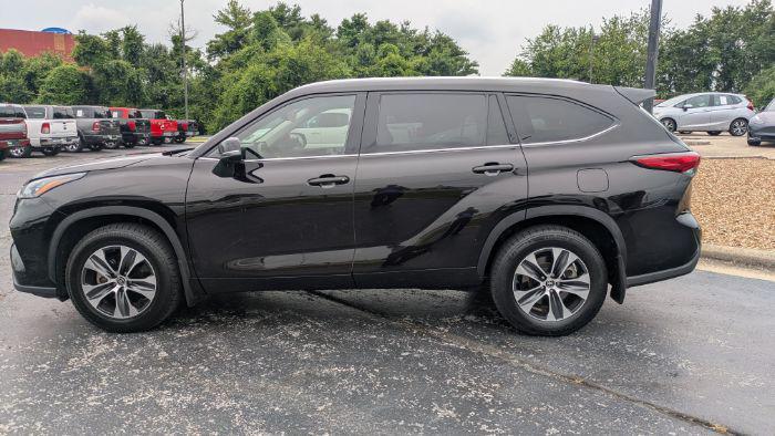 used 2020 Toyota Highlander car, priced at $26,980