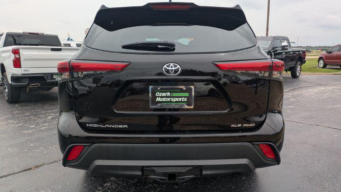used 2020 Toyota Highlander car, priced at $26,980