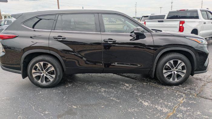 used 2020 Toyota Highlander car, priced at $26,980