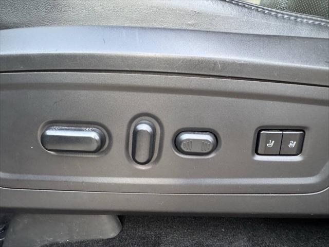 used 2013 Lincoln Navigator car, priced at $8,900