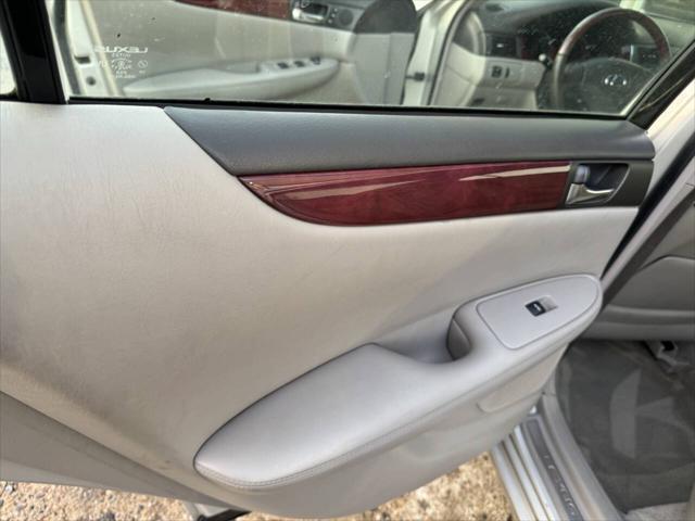used 2004 Lexus ES 330 car, priced at $4,500
