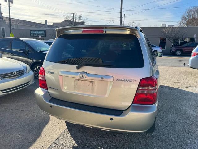 used 2003 Toyota Highlander car, priced at $6,900