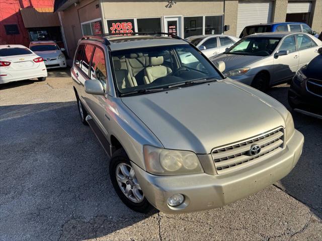 used 2003 Toyota Highlander car, priced at $6,900