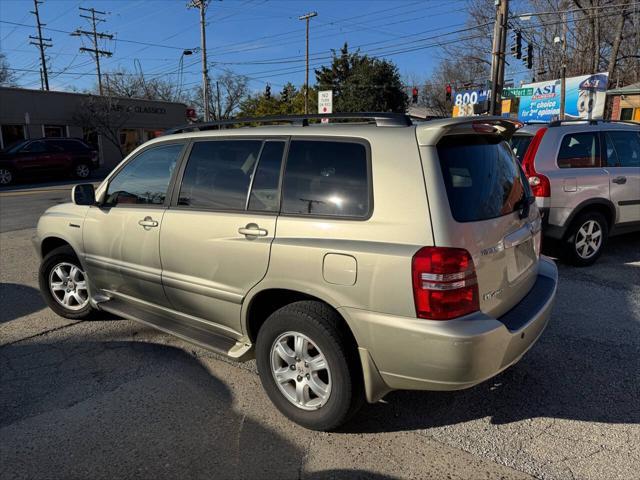 used 2003 Toyota Highlander car, priced at $6,900