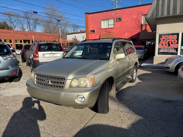 used 2003 Toyota Highlander car, priced at $6,900