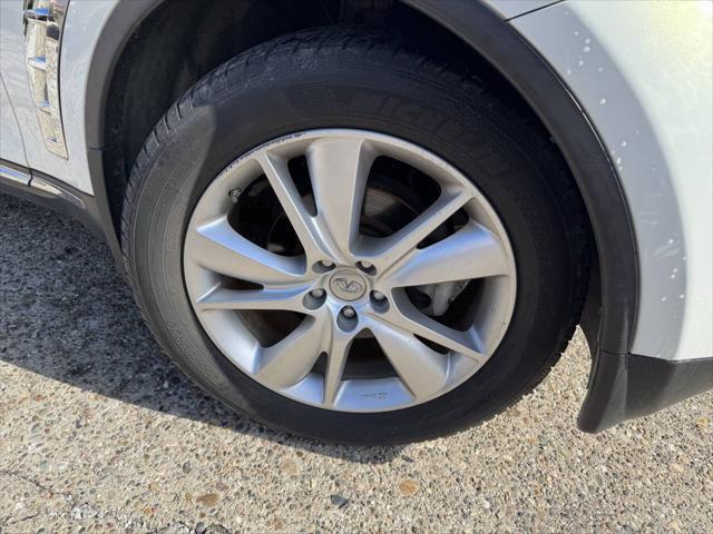 used 2012 INFINITI FX35 car, priced at $8,900