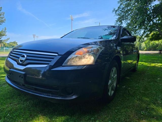 used 2009 Nissan Altima car, priced at $3,799