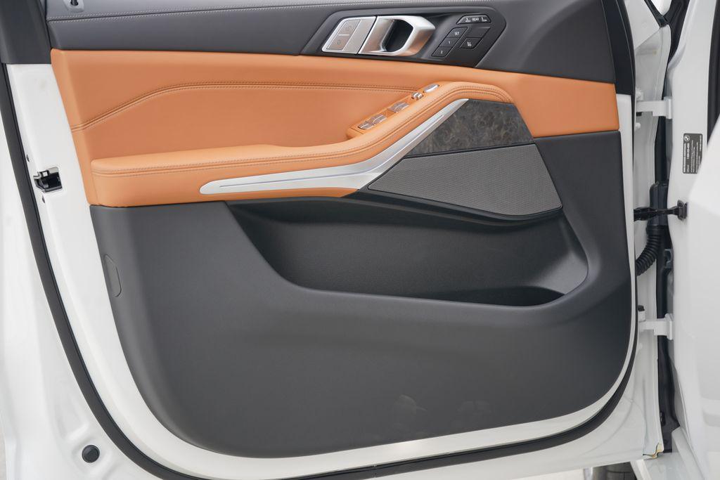 new 2026 BMW X7 car, priced at $96,165