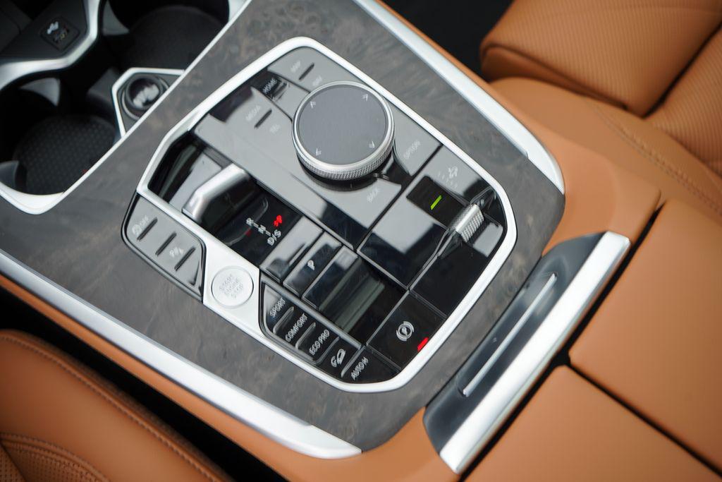 new 2026 BMW X7 car, priced at $96,165