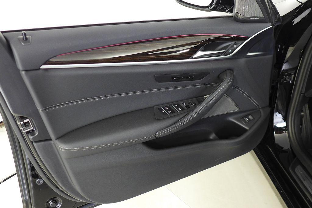 used 2023 BMW 540 car, priced at $42,888