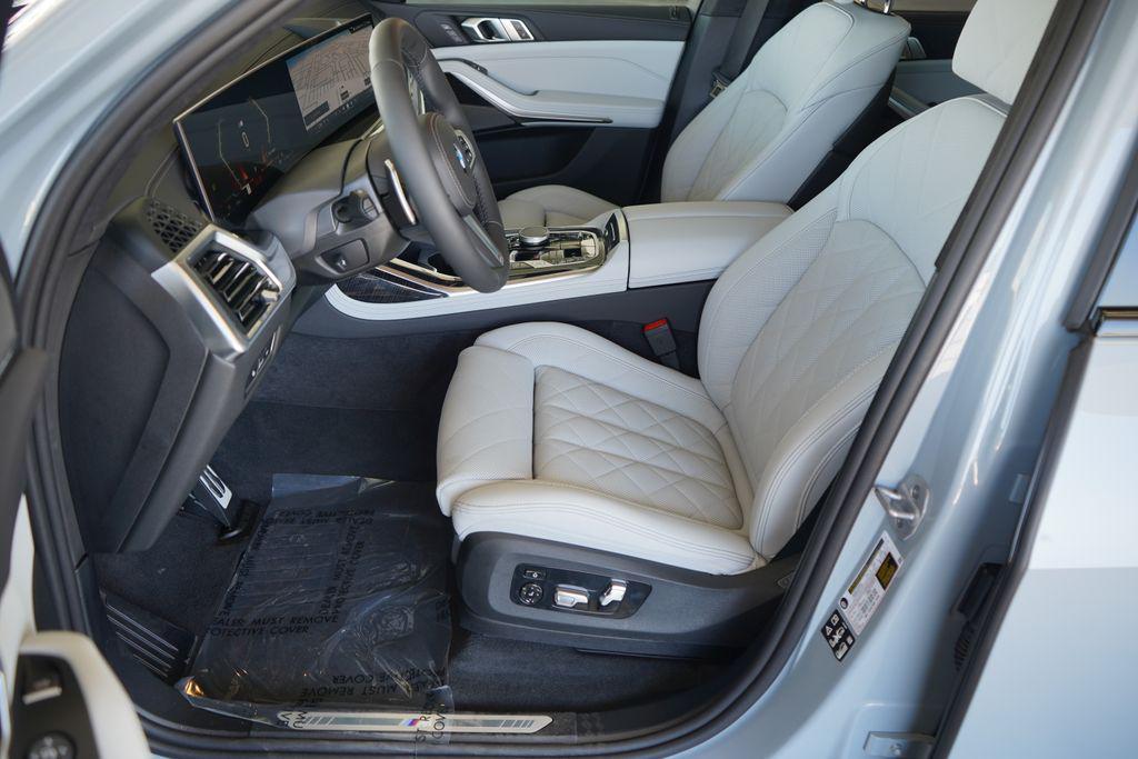 new 2026 BMW X7 car, priced at $97,865
