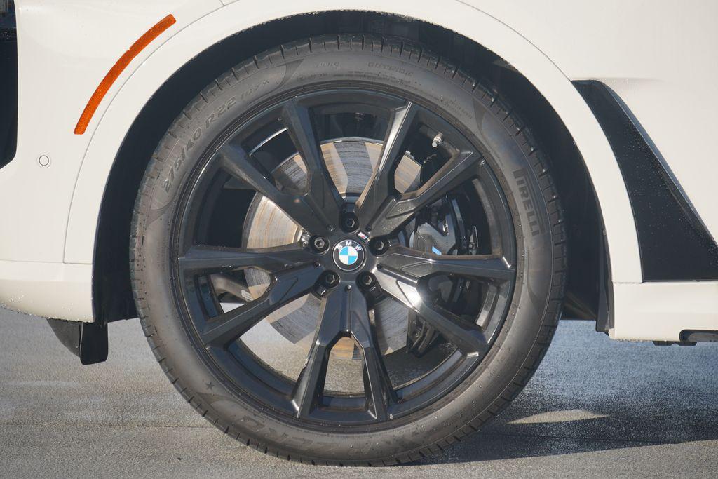 new 2026 BMW X7 car, priced at $101,665