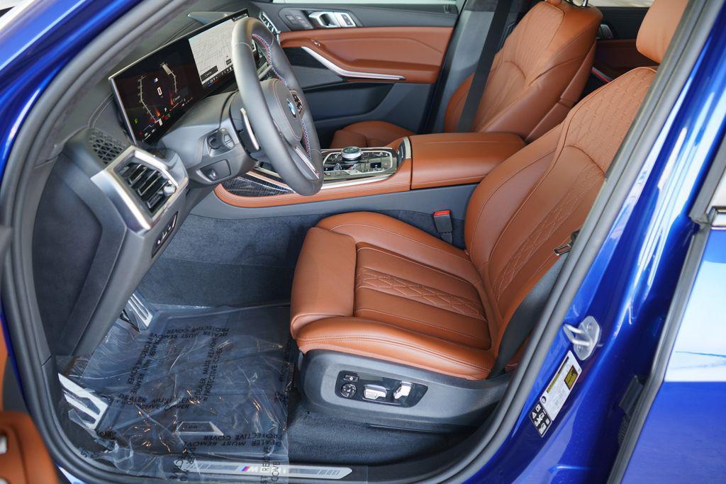 new 2025 BMW X7 car, priced at $117,500