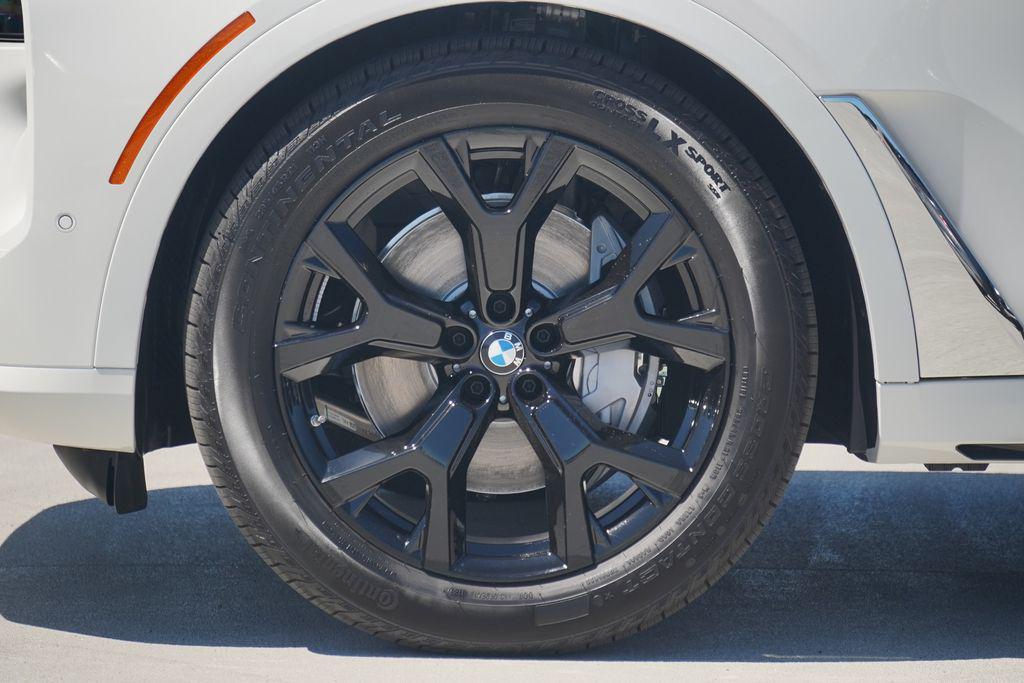 new 2026 BMW X7 car, priced at $89,865