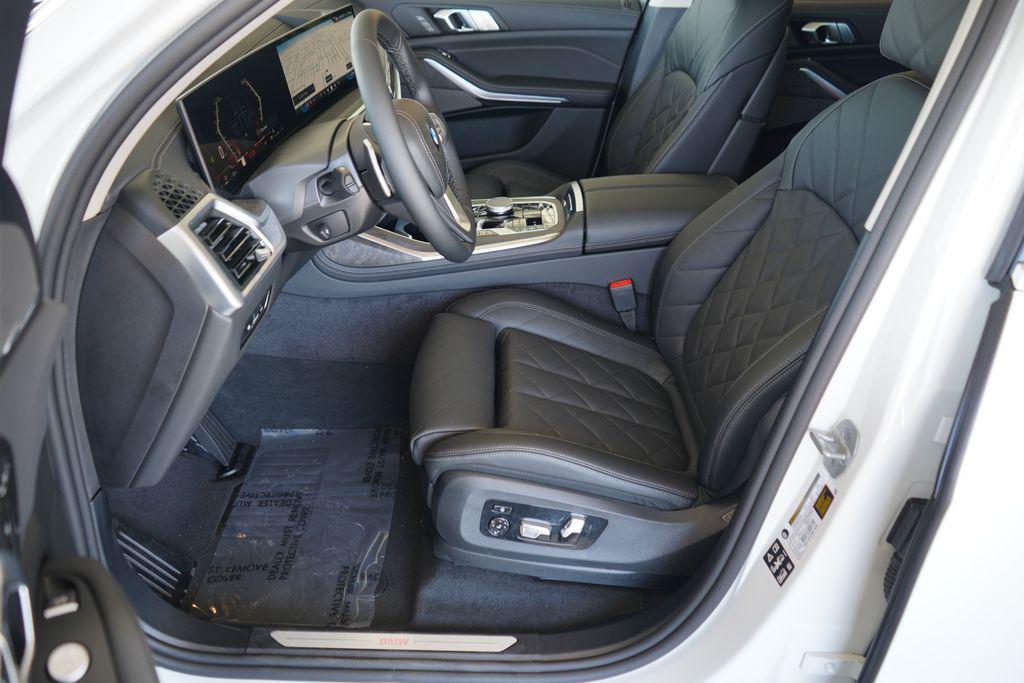 new 2026 BMW X7 car, priced at $89,865
