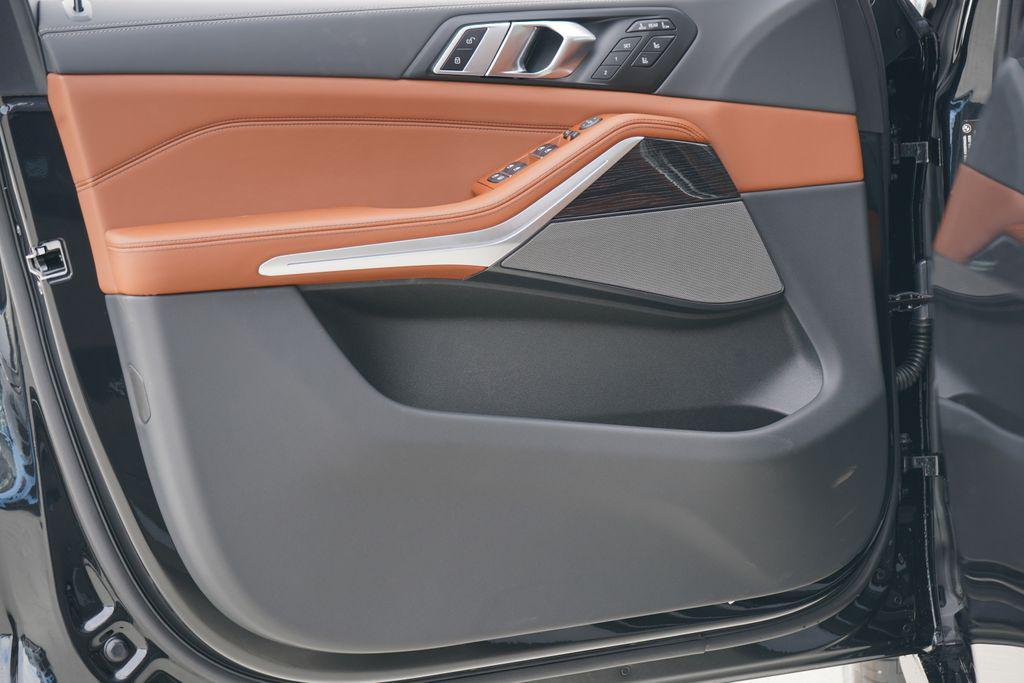 new 2026 BMW X7 car, priced at $102,215