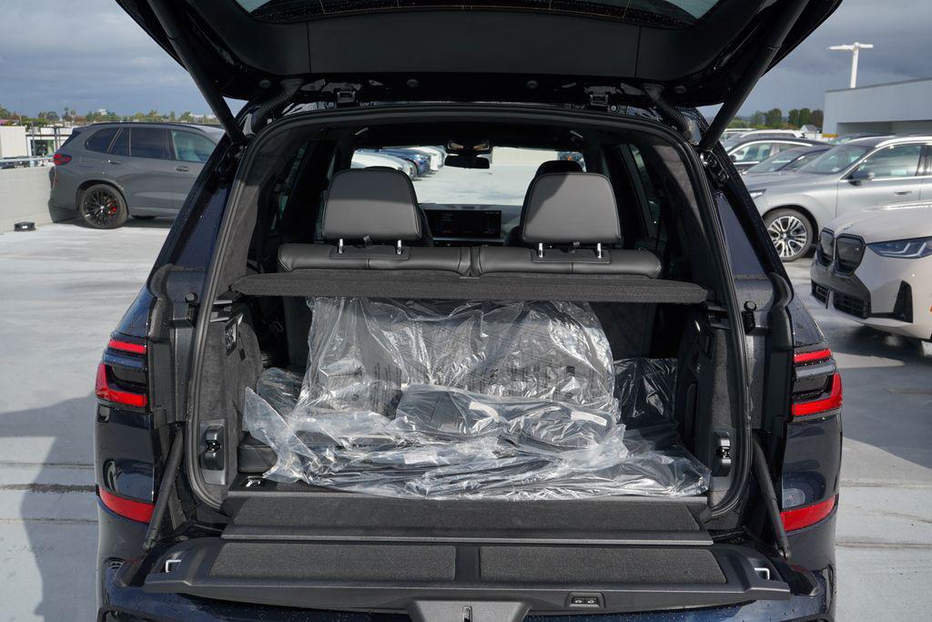 new 2026 BMW X7 car, priced at $127,180
