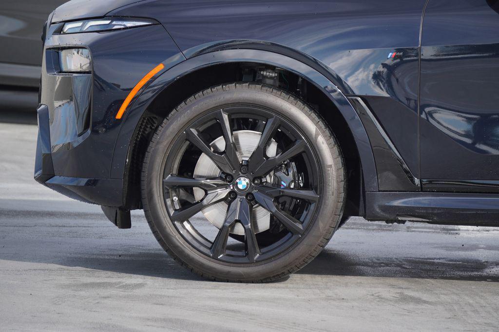new 2026 BMW X7 car, priced at $127,180