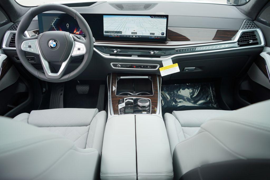 new 2026 BMW X7 car, priced at $93,365