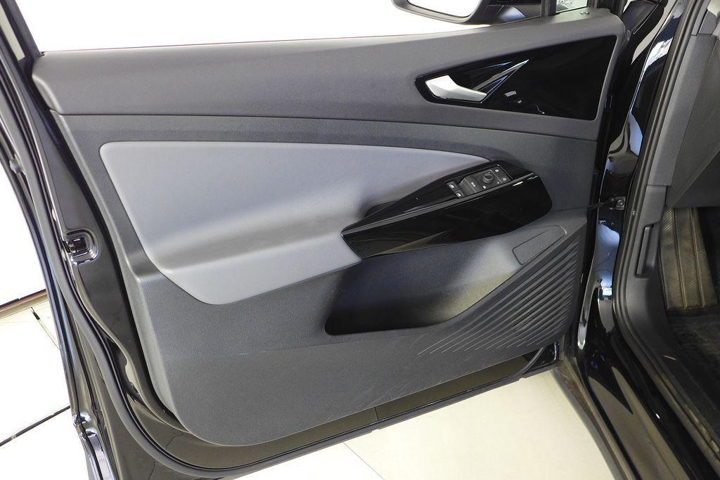 used 2021 Volkswagen ID.4 car, priced at $16,888