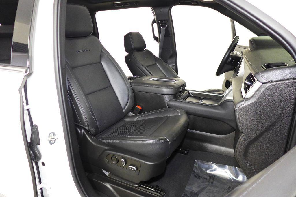 used 2022 GMC Yukon XL car, priced at $54,888