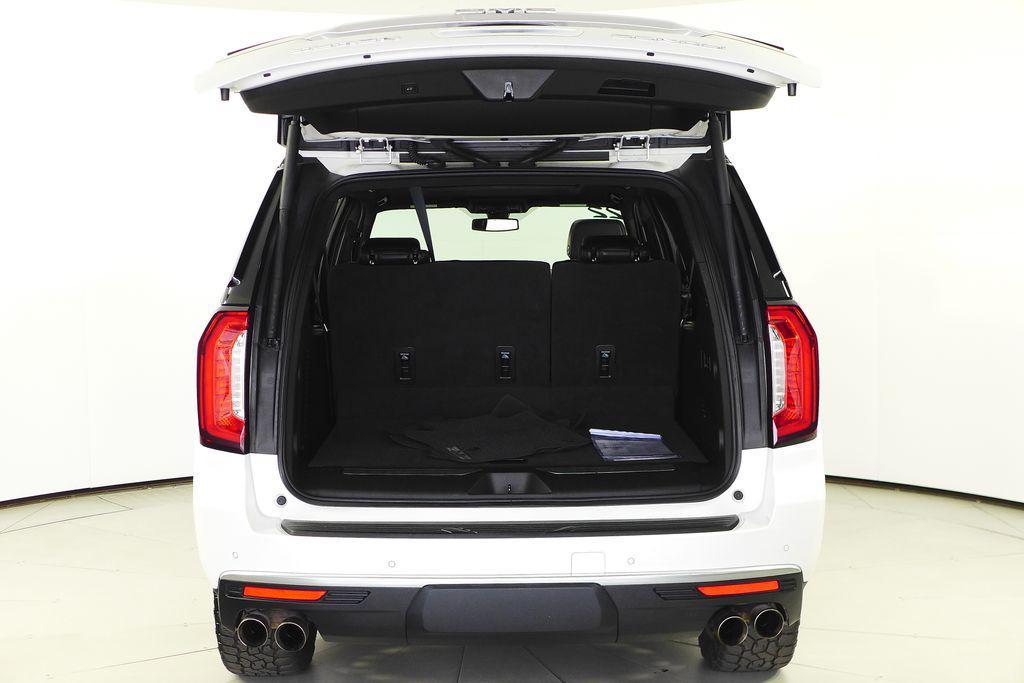 used 2022 GMC Yukon XL car, priced at $54,888