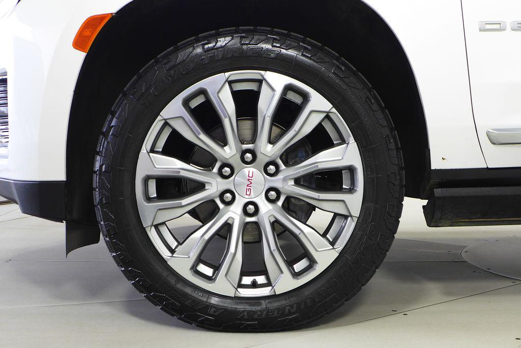 used 2022 GMC Yukon XL car, priced at $54,888