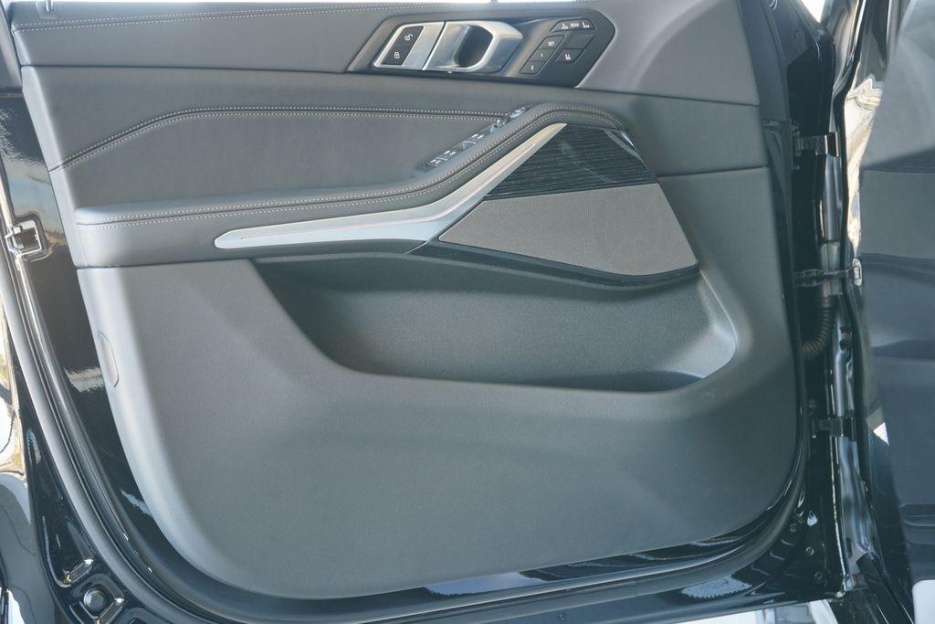 new 2026 BMW X7 car, priced at $97,315