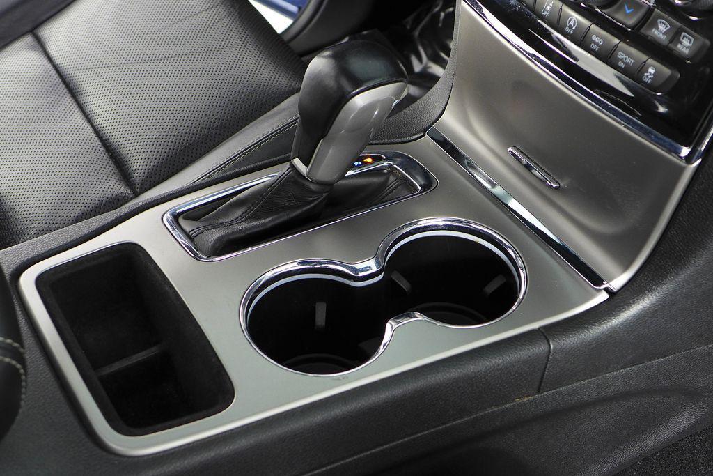 used 2021 Jeep Grand Cherokee car, priced at $17,888