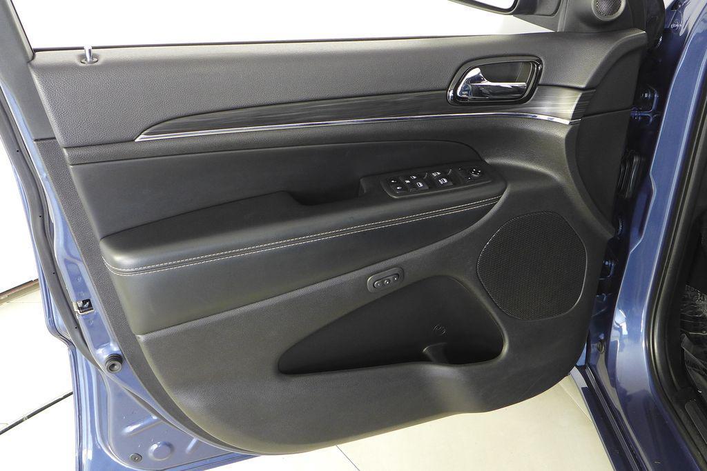 used 2021 Jeep Grand Cherokee car, priced at $17,888