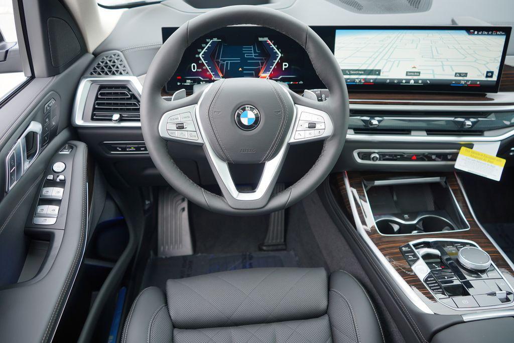 new 2026 BMW X7 car, priced at $88,265
