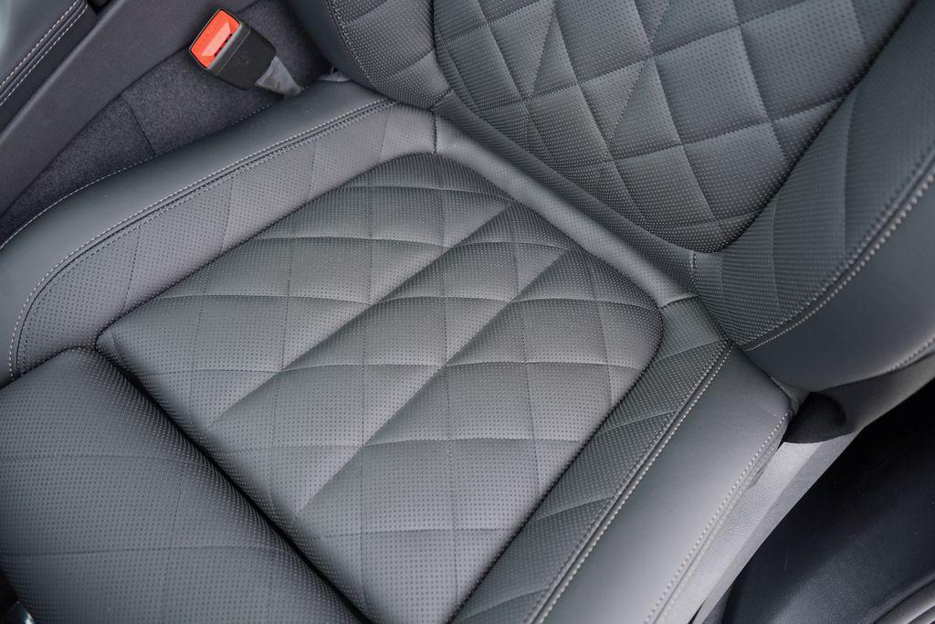 new 2026 BMW X7 car, priced at $88,265