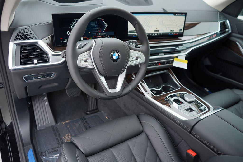 new 2026 BMW X7 car, priced at $88,265