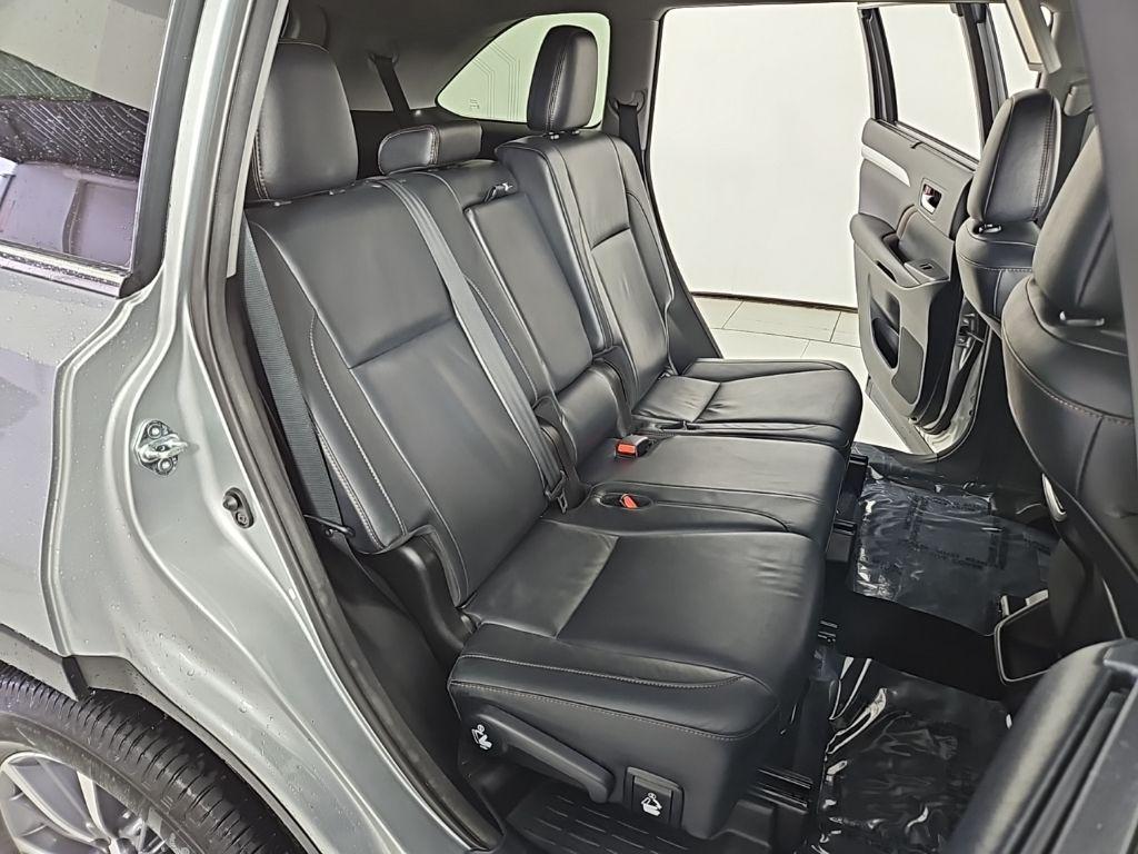 used 2017 Toyota Highlander car, priced at $20,888