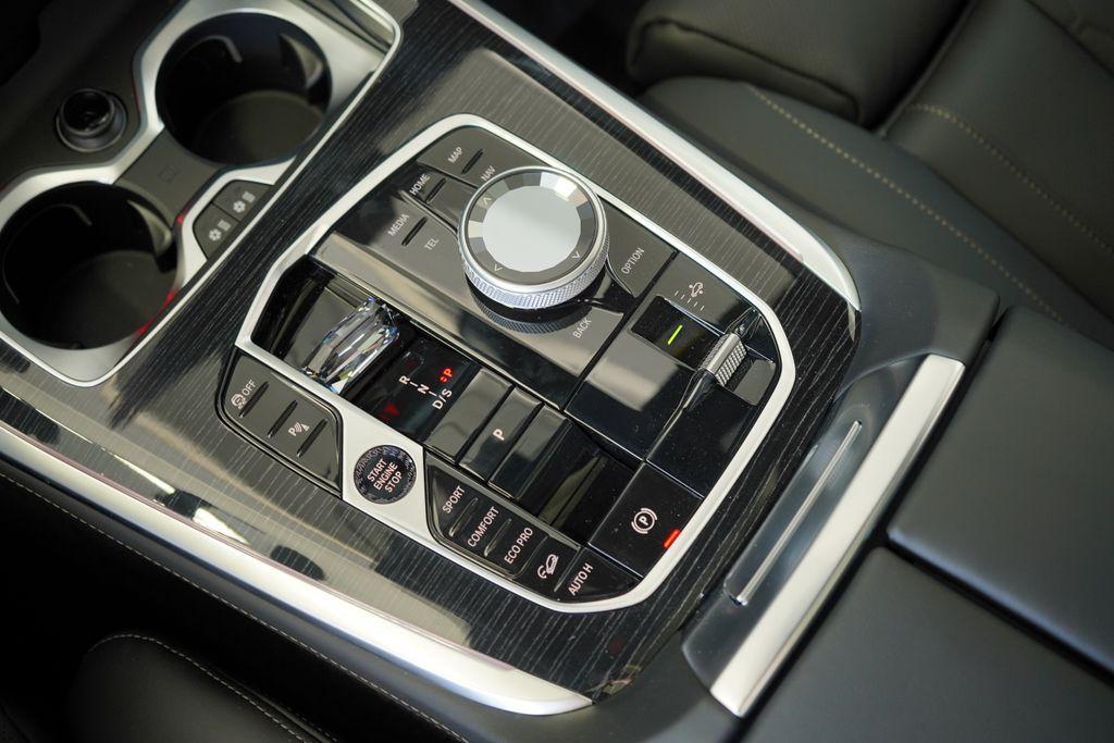 new 2025 BMW X7 car, priced at $121,760