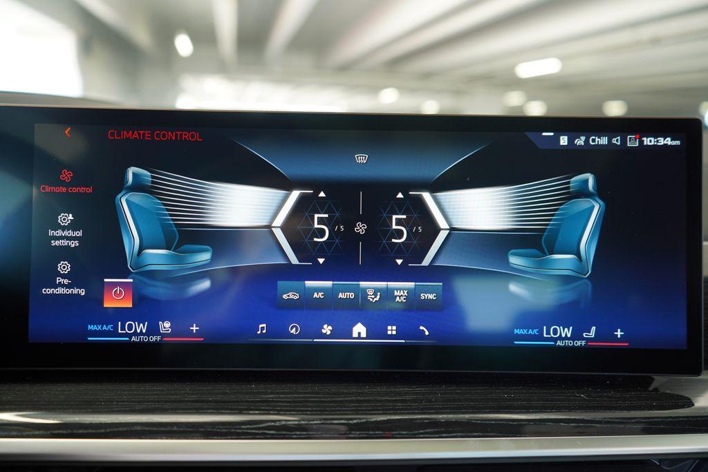 new 2025 BMW X7 car, priced at $121,760