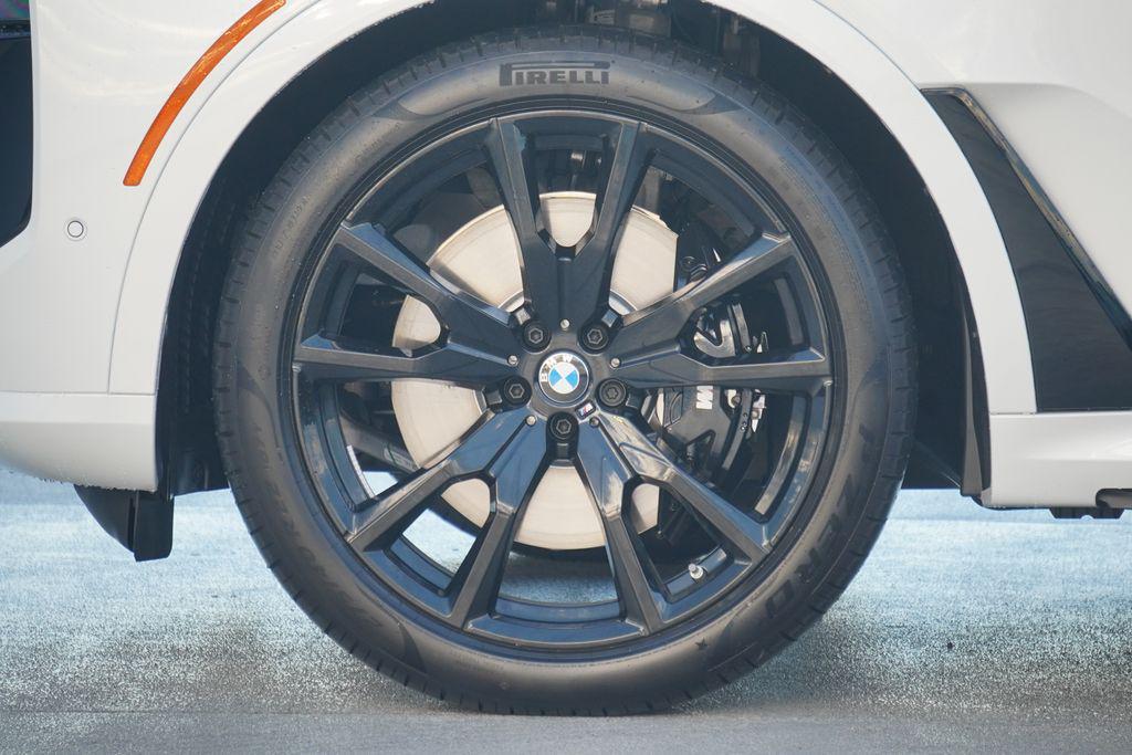 new 2026 BMW X7 car, priced at $123,240