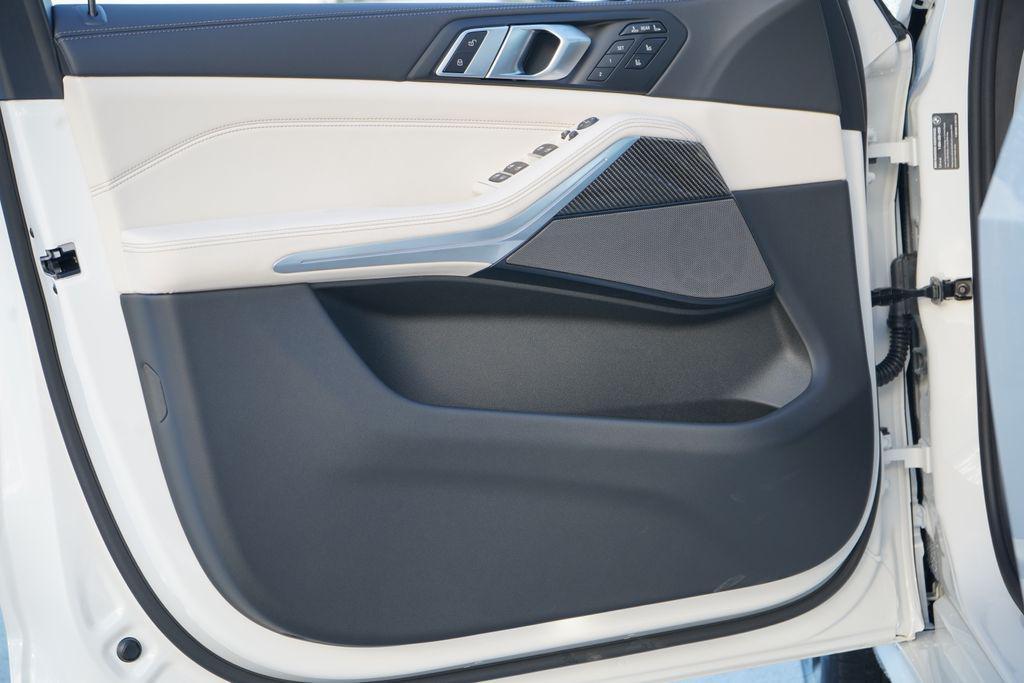 new 2026 BMW X7 car, priced at $123,240