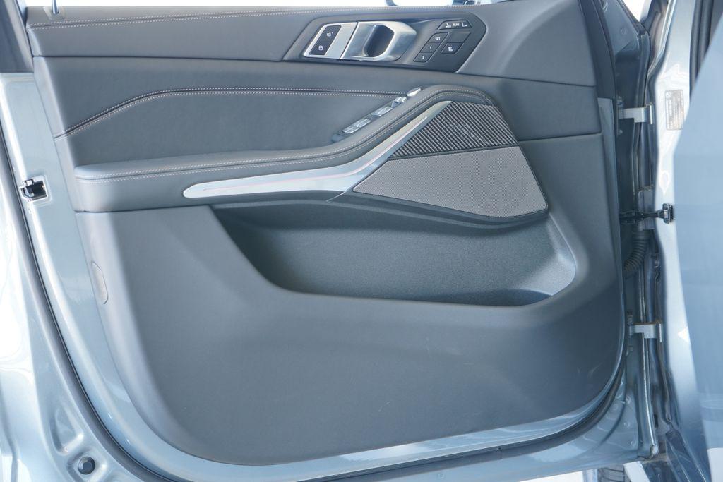 new 2025 BMW X7 car, priced at $117,500