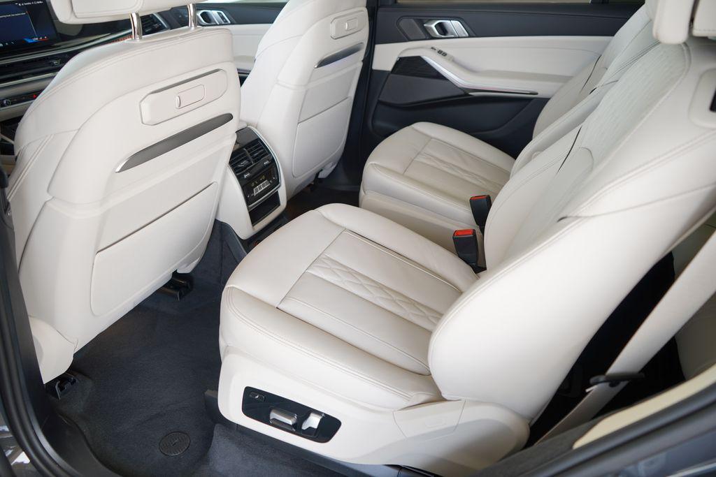 new 2026 BMW X7 car, priced at $122,765