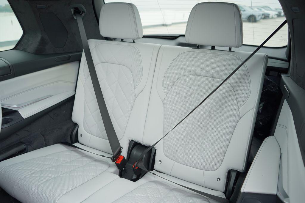 new 2026 BMW X7 car, priced at $103,115