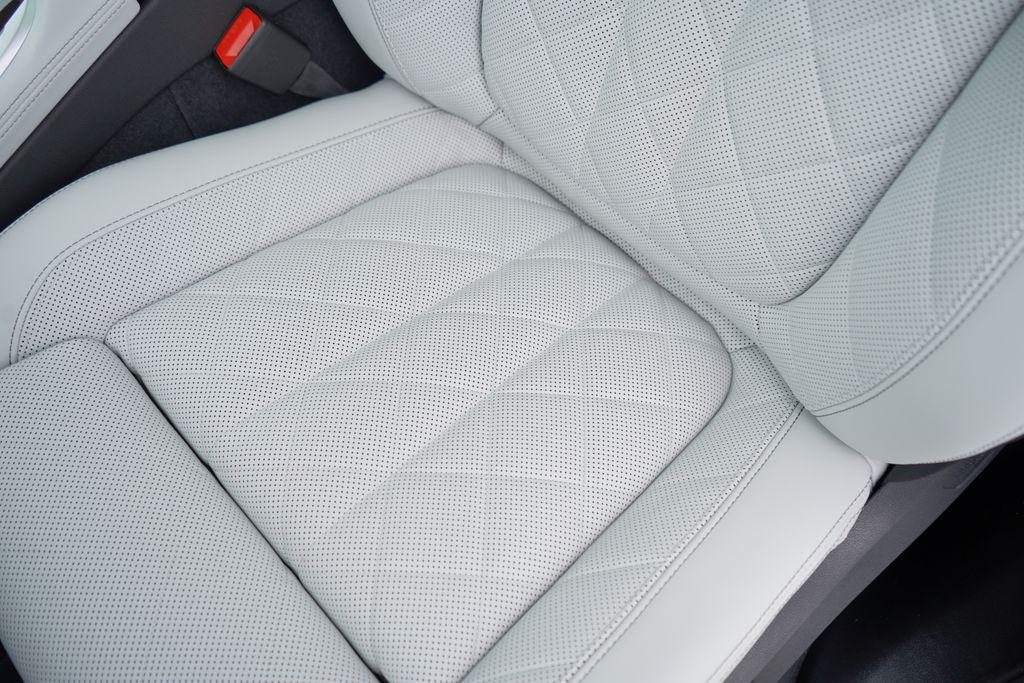 new 2026 BMW X7 car, priced at $103,115