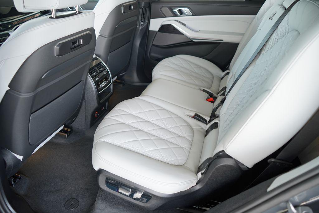 new 2026 BMW X7 car, priced at $99,015