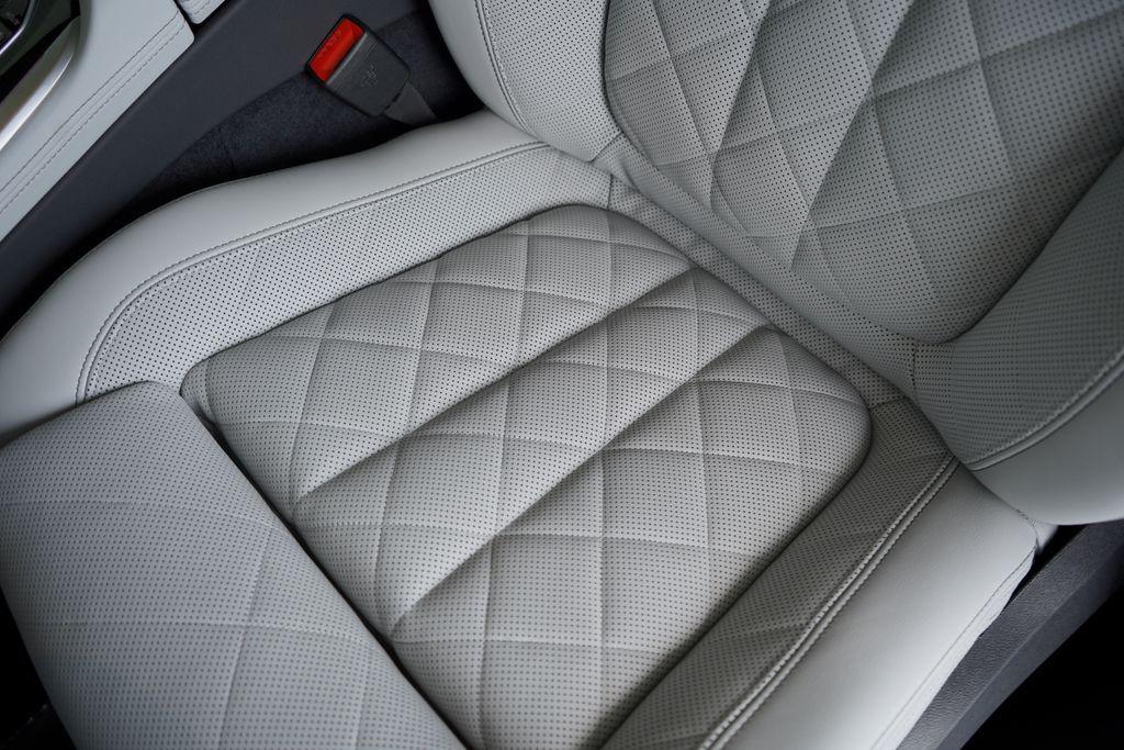 new 2026 BMW X7 car, priced at $99,015